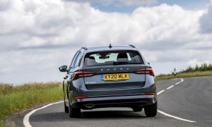 Skoda Octavia Estate 2020 года  (UK)